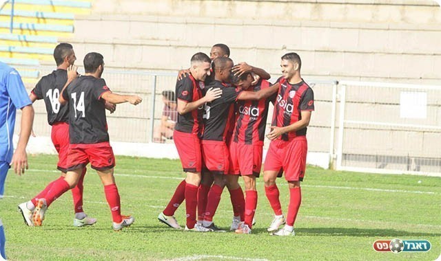 שחקני חדרה מגיעים מוכנים למשחק ההעונה (שלומי גבאי)